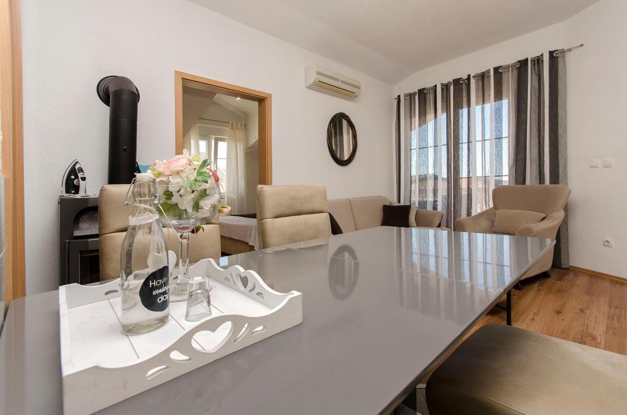 Apartment Ani 보디체 외부 사진